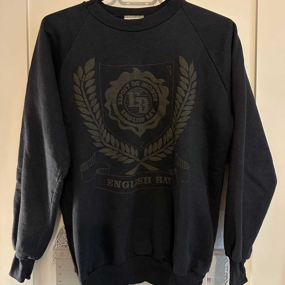 Black Crewneck Sweatshirt ~ English bay Graphic 🇨🇦